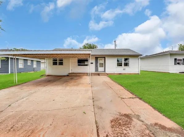 150 Herring Dr, Elk City, OK 73644