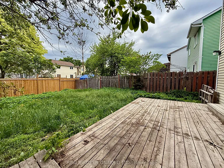 93 Melanie Cres — Photo 34