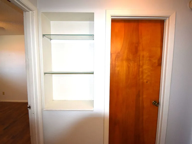 52-54 56 #62-64-66 — Photo 3