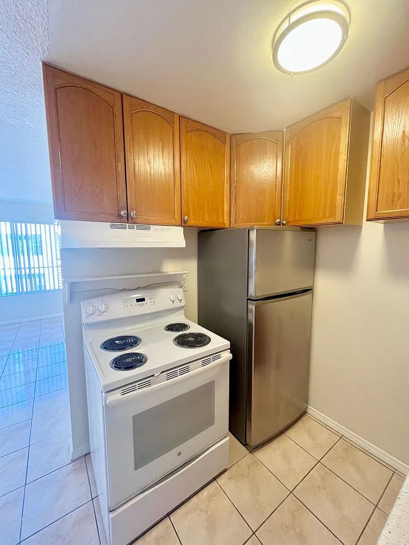 Available Now! Spacious Apartment in Quiet Area of National City — Photo 4