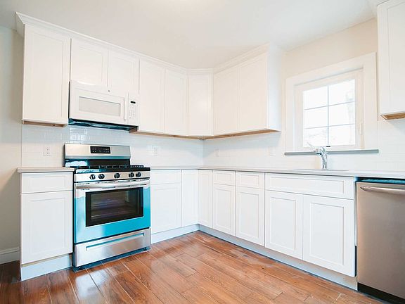 3rd image of 89 Liberty Ave