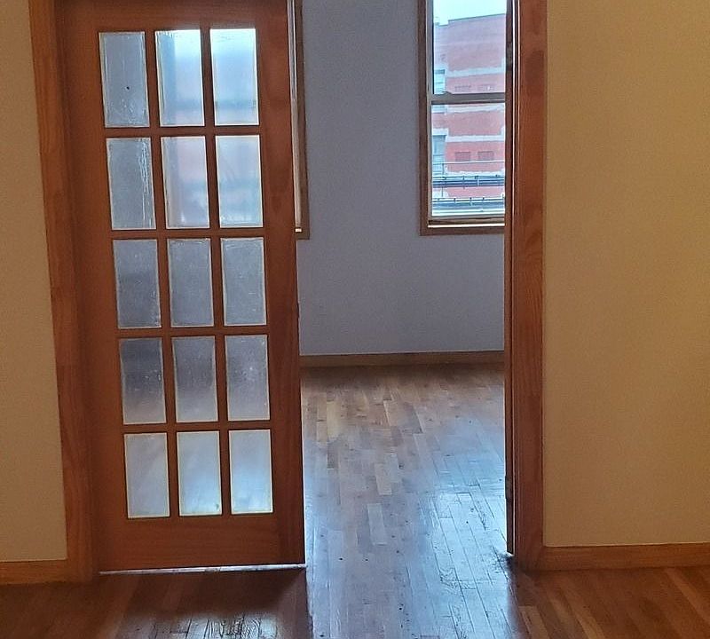 2nd image of 1505 Broadway #3RF