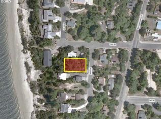 Alder St, Florence, OR 97439