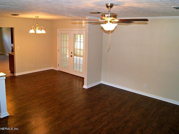 4th image of 8306 Sanlando Ave