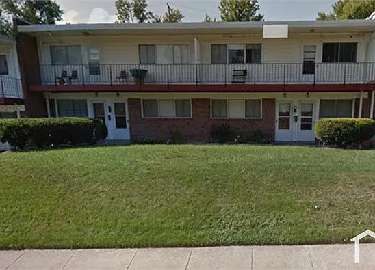1239 E Northern Pkwy — Photo 2