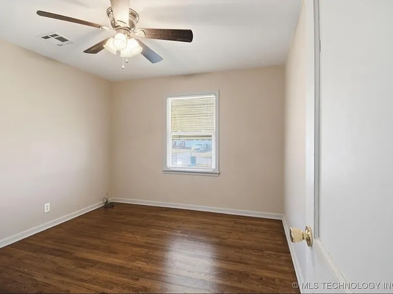729 N 72nd East Ave — Photo 15