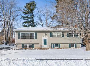 29 Primrose Ln, Portland, ME 04103