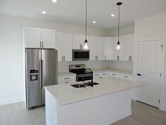 2nd image of 1701 Tench Ln
