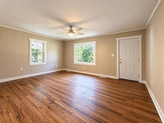 4th image of 203 W 13th Ave