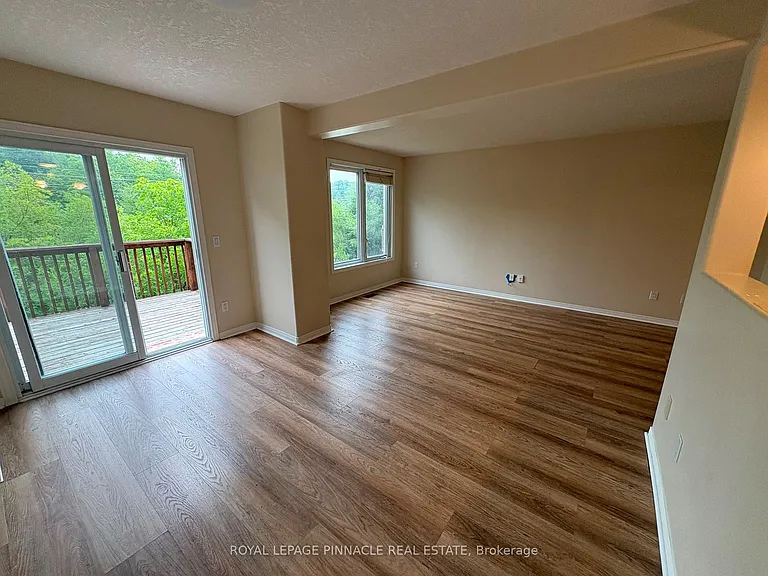 60 Everglade Cres — Photo 14