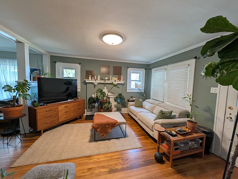 21 Majestic Ave — Photo 15