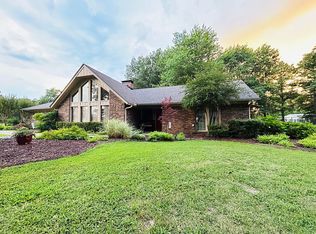 1105 S Adams St, Lavaca, AR 72941