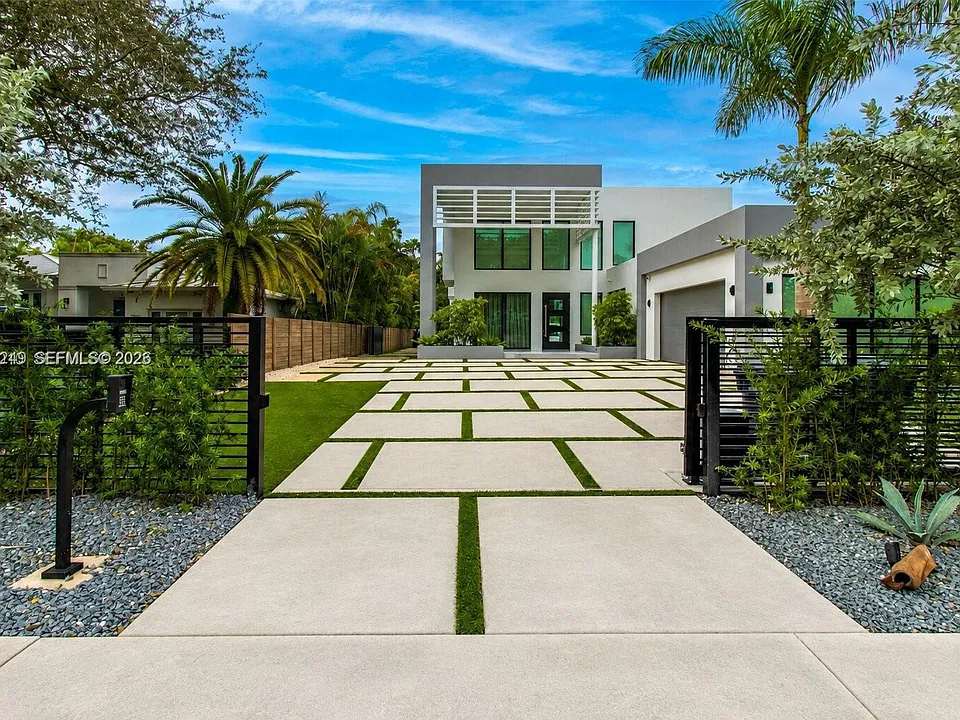 7630 SW 58th Ave