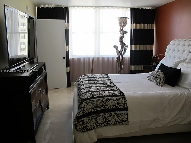 3140 S Ocean Dr #1207 — Photo 5