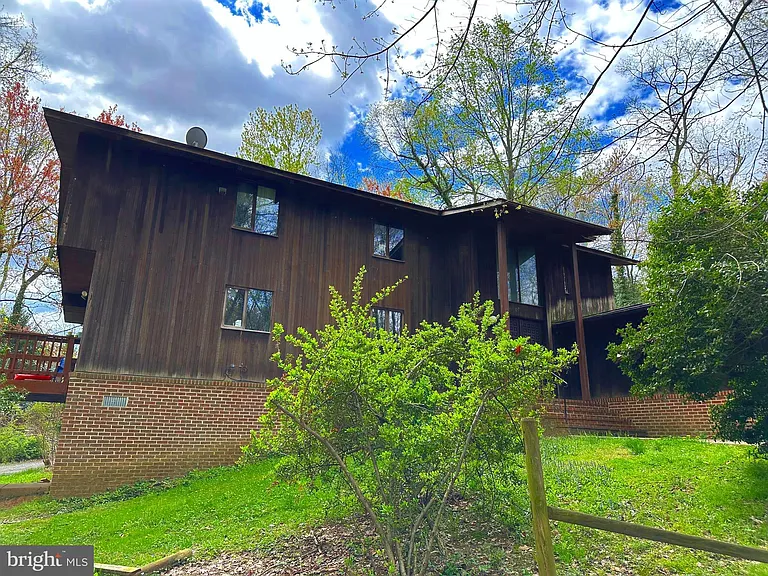 6022 Munson Hill Rd — Photo 2