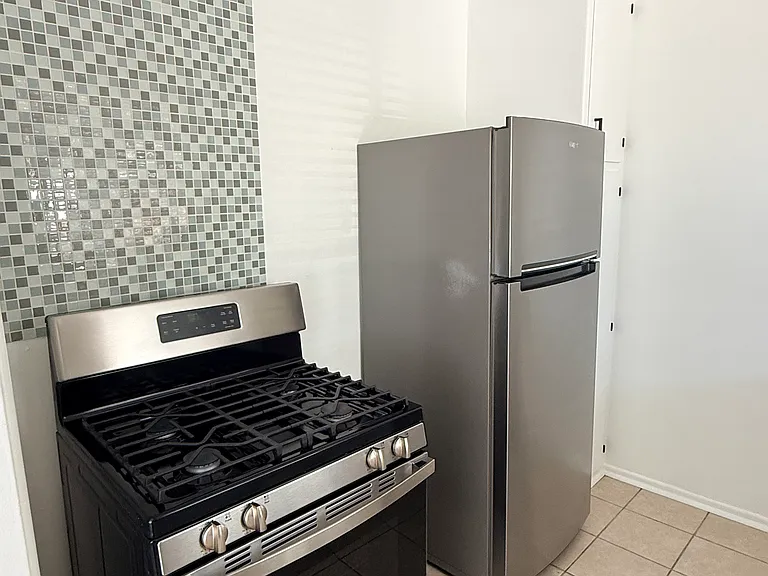 8253 Norton Ave #23 — Photo 8