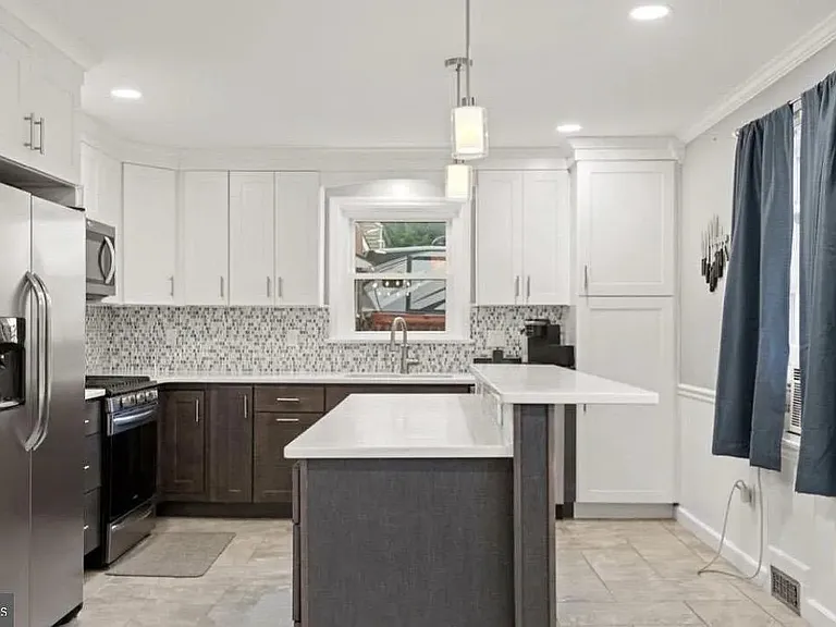 923 Rohrerstown Rd — Photo 5
