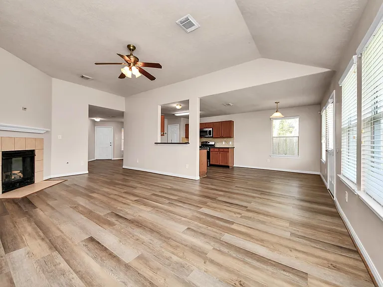 1818 Fergus Park Ct — Photo 25