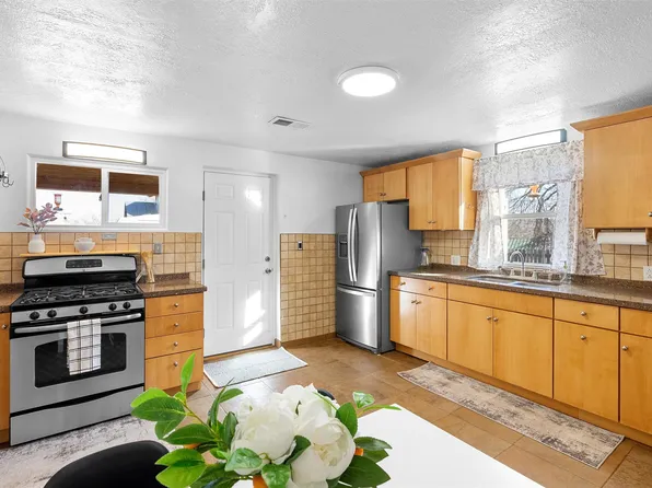 480 C County Road 84, Santa Fe, NM 87506