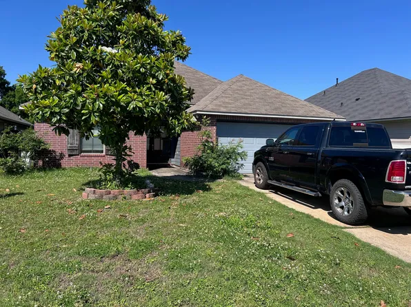 3287 Grand Lake Dr, Bossier City, LA 71111