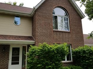 542 Quinlan Dr, Pewaukee, WI 53072