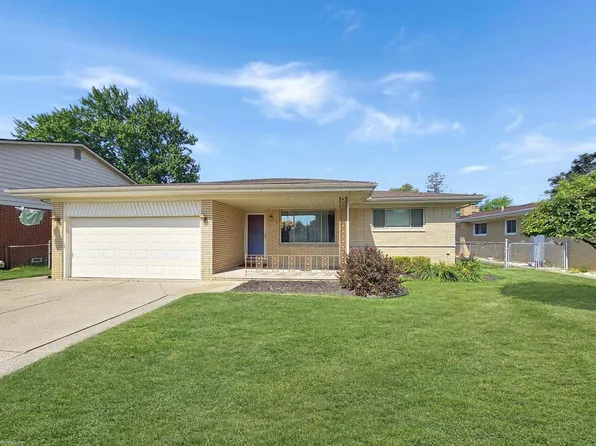 36203 La Marra Dr, Sterling Heights, MI 48310
