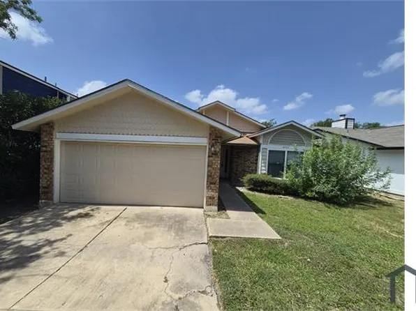 8469 Maple Ridge Dr, San Antonio, TX 78239