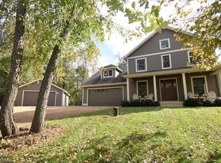 871 Badlands Rd, Hudson, WI 54016