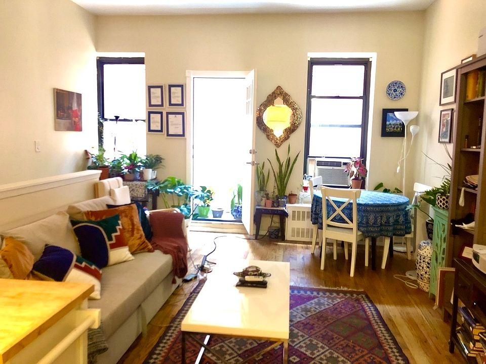 1st image of 303 E 95th St #1E