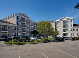 989 East St APT 403, Dedham, MA 02026