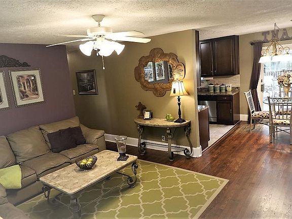 Living Room/Dining Room