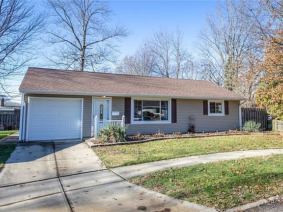 2nd image of 322 Adrian Dr