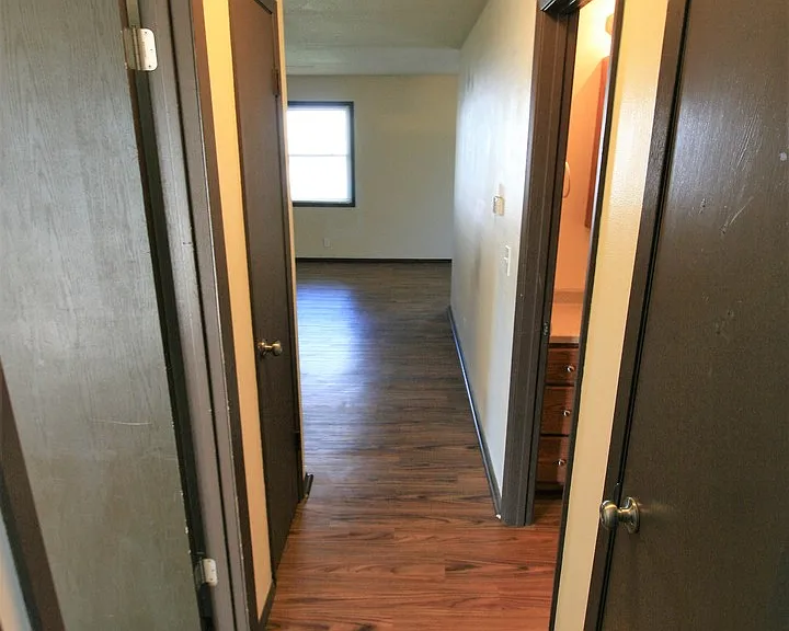 3535-3545 3565 Central — Photo 5