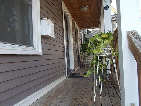 3rd image of 9 Porter St