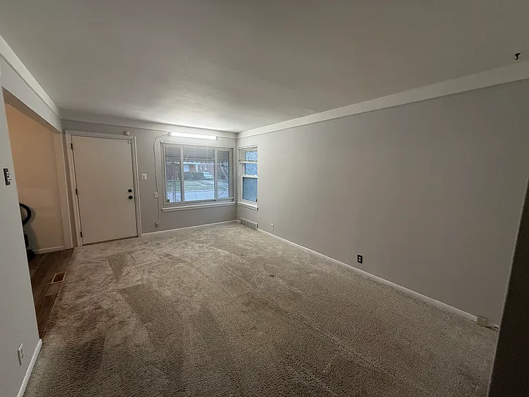 24331 Currier St — Photo 5