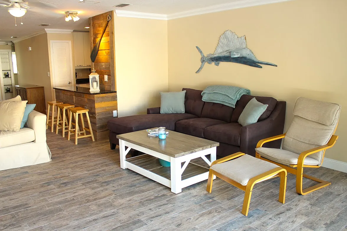 2 bed, 1276 sqft, $2,500 — Photo 1