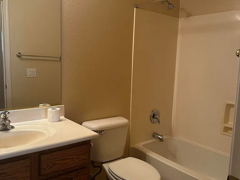 1618 E Angeline Ave — Photo 14