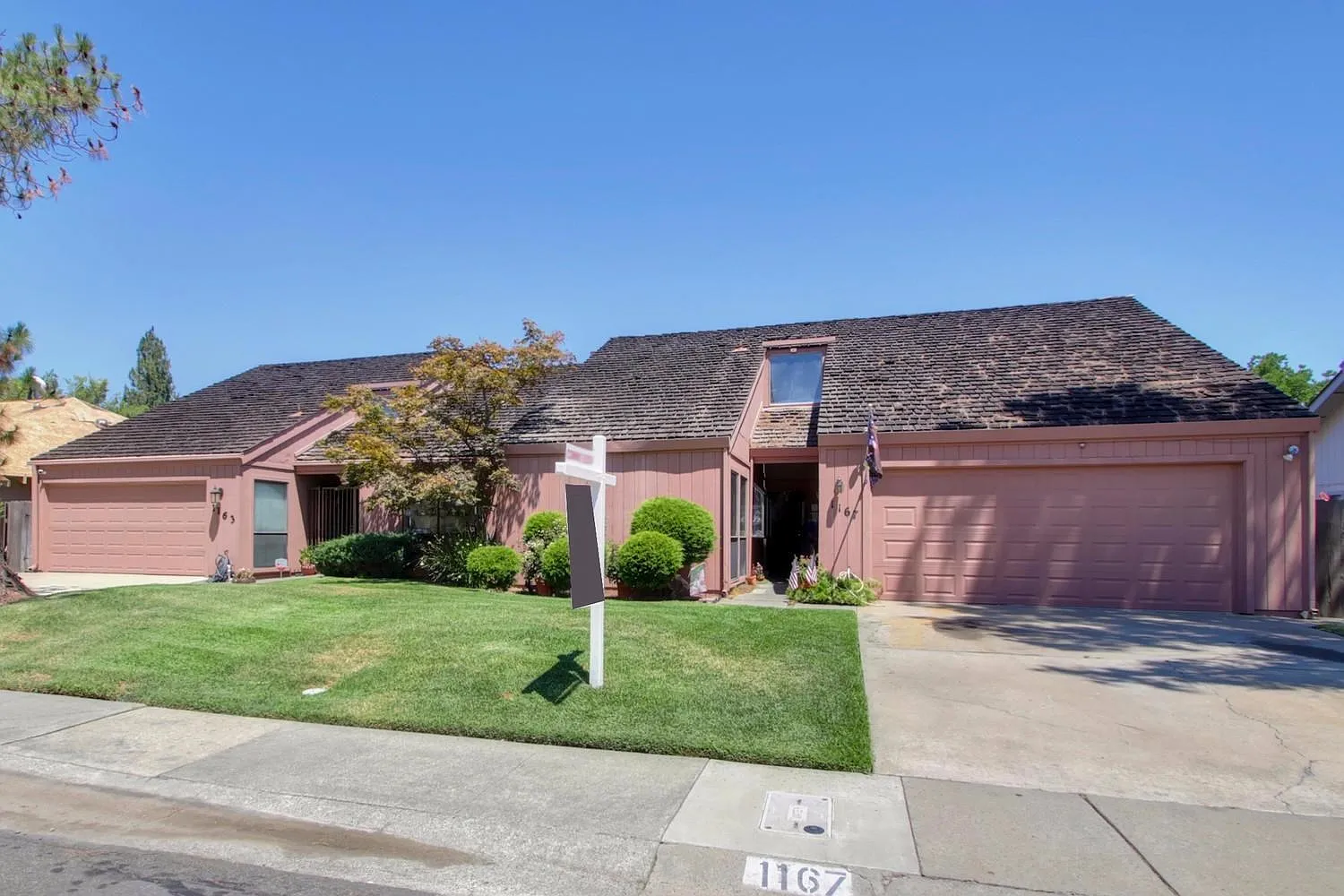 1167 Rose Tree Way photo 1