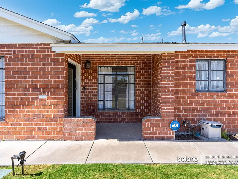 1136 E Almeria Rd — Photo 35