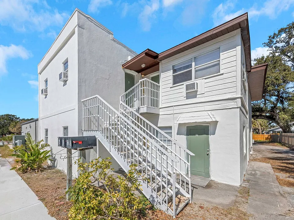 416 Skinner Blvd