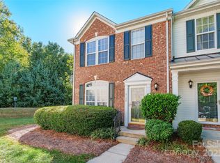 8128 Sapwood Ct, Matthews, NC 28104