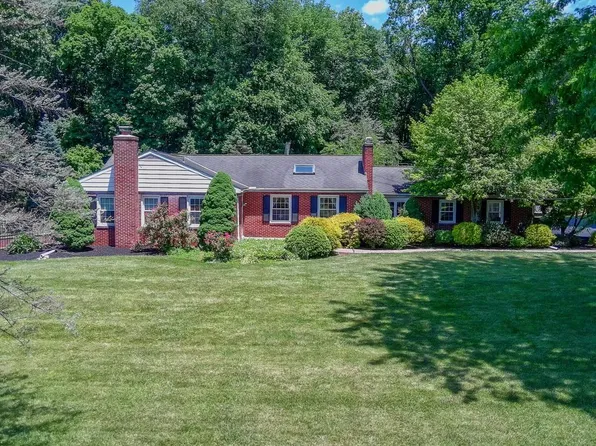 2445 Strasburg Rd, Coatesville, PA 19320