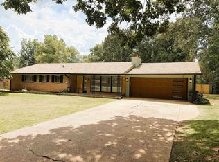 2132 Chickasaw Dr, Florence, AL 35630