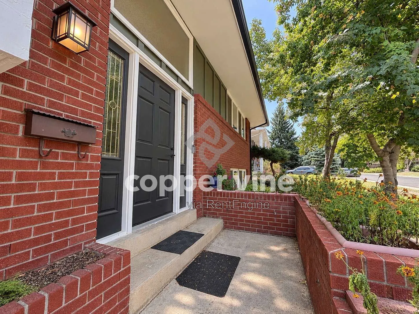 3 bed, 3.0 bath, 2196 sqft, $2,930 — Photo 3