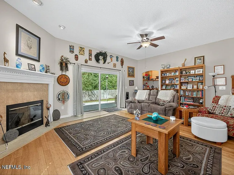 601 Reflection Cove Rd — Photo 5