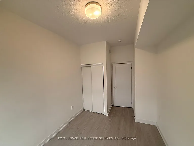 P6 Palace St #25-320 — Photo 18