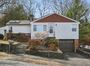 27 Cannon Rock Rd, Lynn, MA 01904