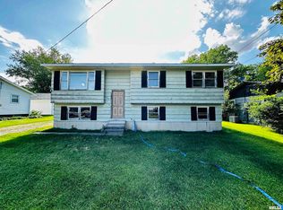 822 N Ellison St, Abingdon, IL 61410