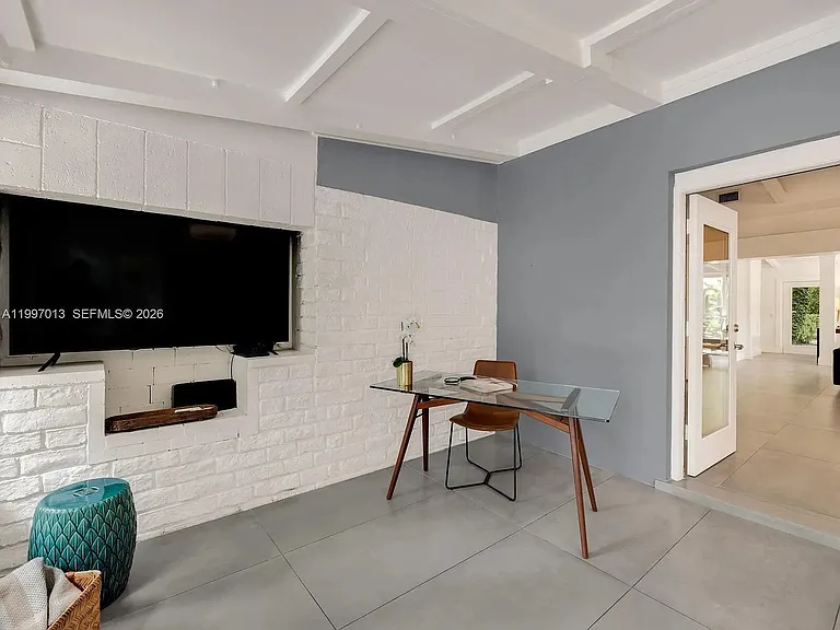 11932 NE 8th Ave — Photo 6