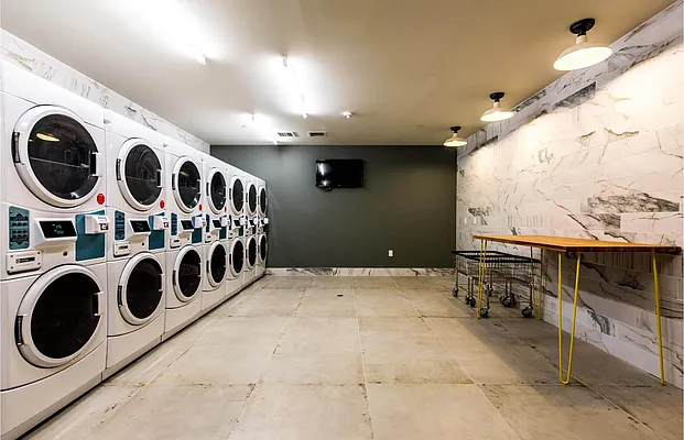 Rented by Nooklyn NYC LLC | media 70